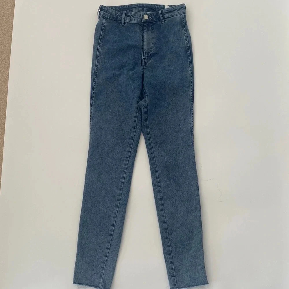 American Eagle high waisted skinny jeans size 26 blue denim
